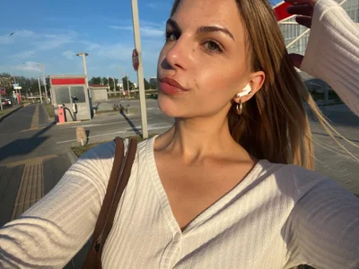 LaraineDomebo - Girl 