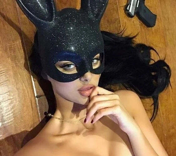 Velunaa's Live XXX Chat