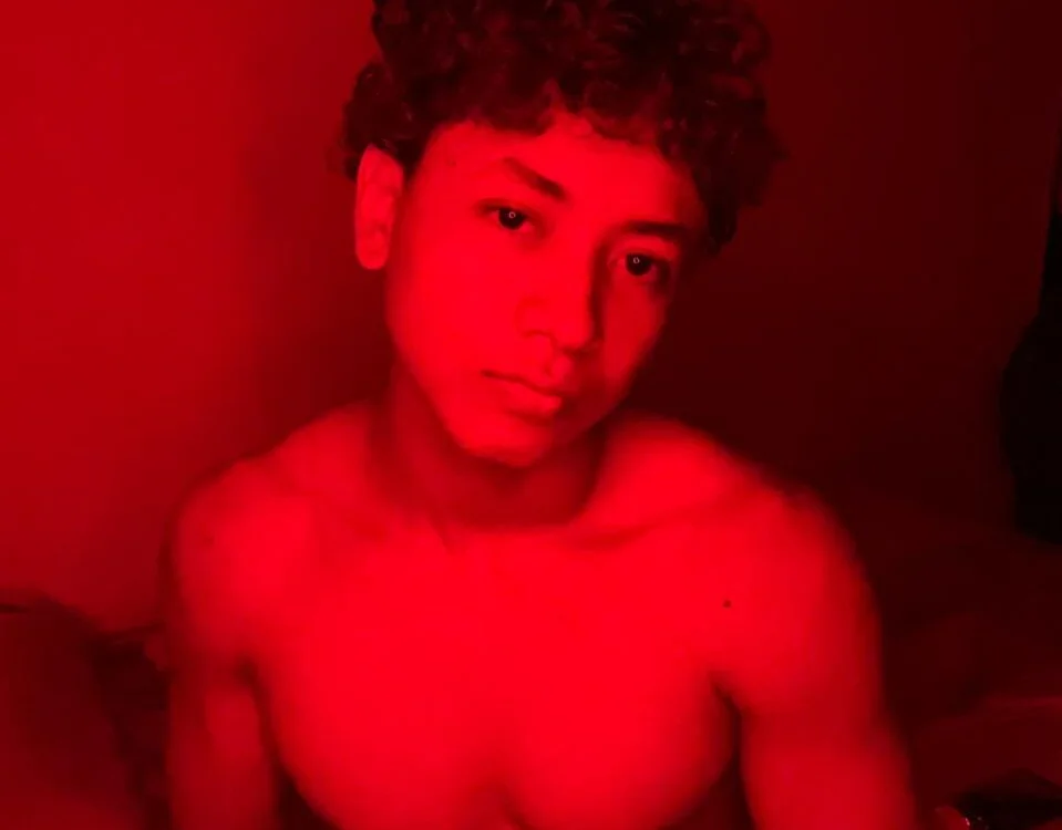 Chat +18 off-line de Lucas_Tease