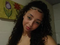 Hillary_Santos01's Offline XXX Chat