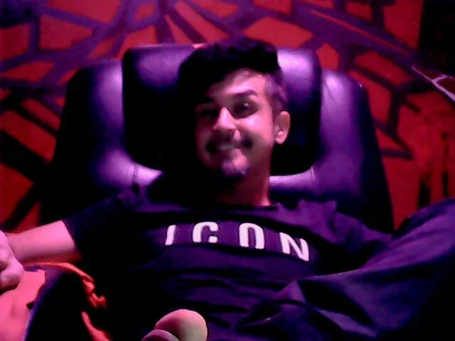 Tron0107 offline XXX-chat