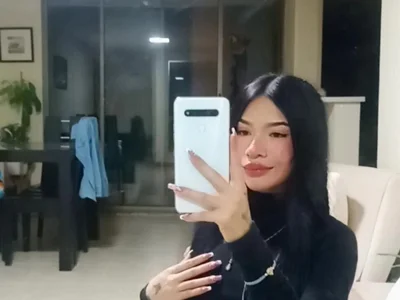 Chelsea_estel Female Smallaudience Adult Cam