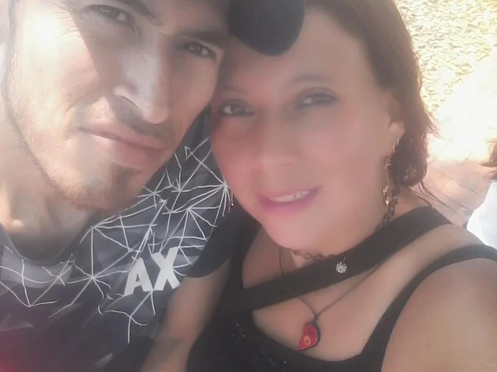 camilaandvalentin's Offline XXX Chat