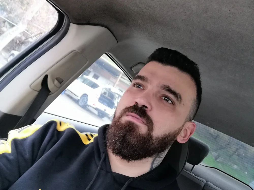 khanov89's Offline Chat Room