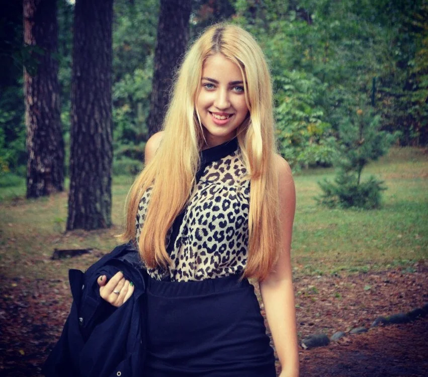 Honey_luckk2's Offline XXX Chat