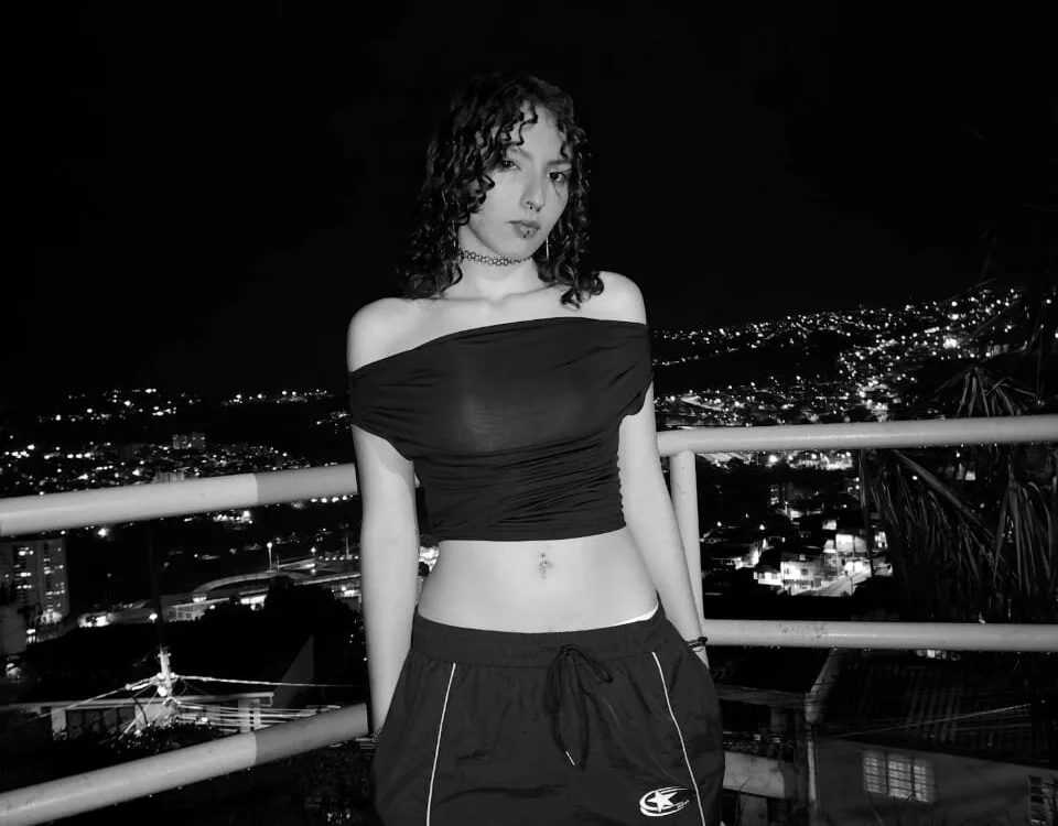 ElissaFox_'s Offline Chat Room