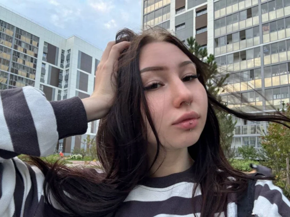 Yellow_unicorn's Offline Chat Room