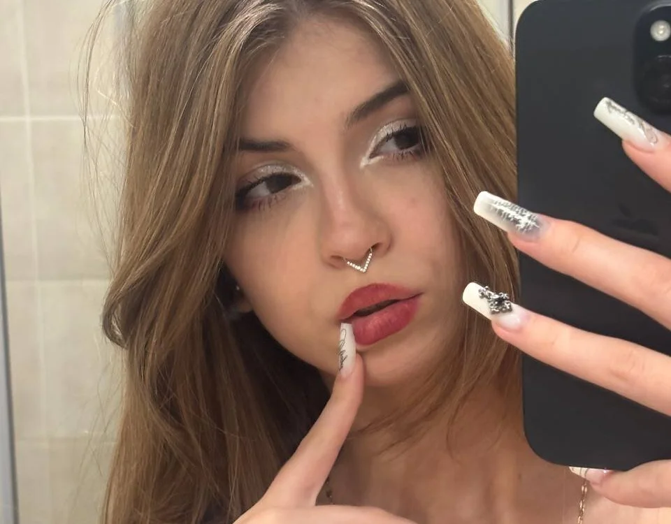 دردشة naughty_yeseniya الجنسية دون اتصال