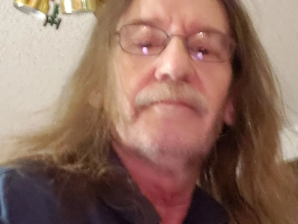 coolbrease10's Offline XXX Chat