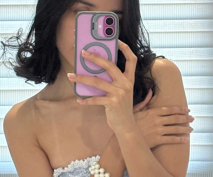 Violetta_keller cam model