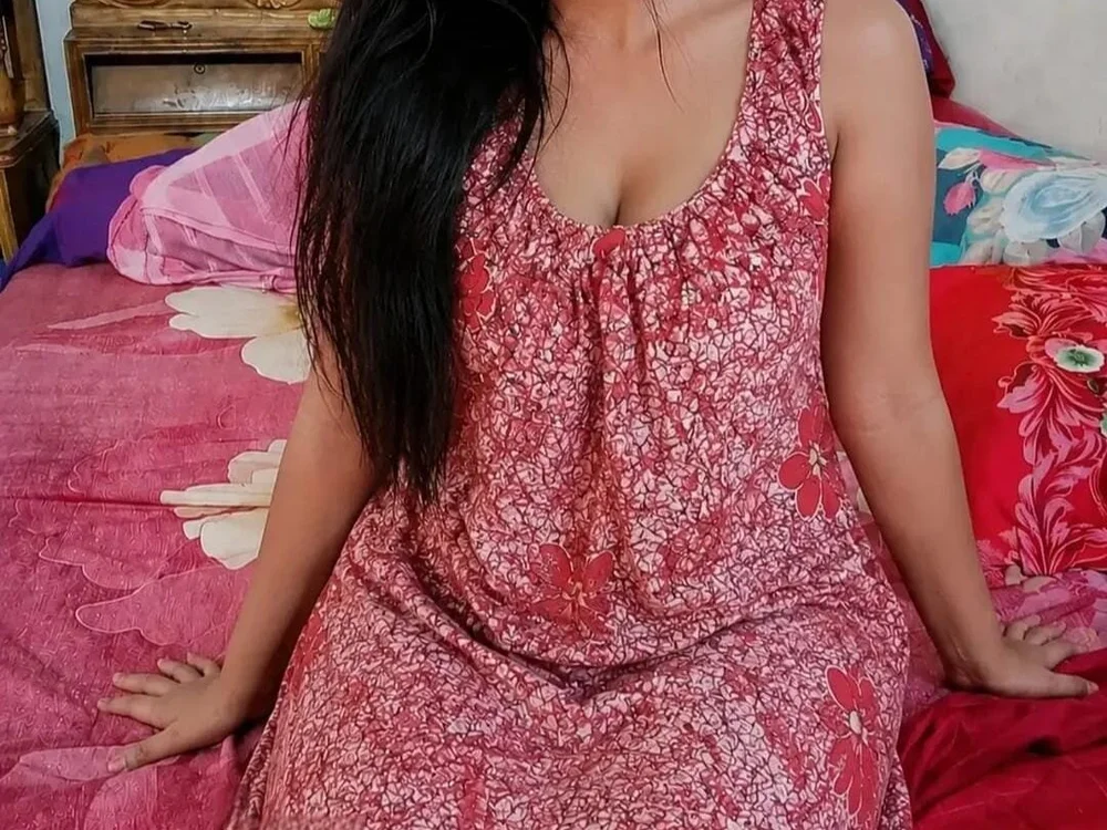 Chat +18 off-line de Meena-077