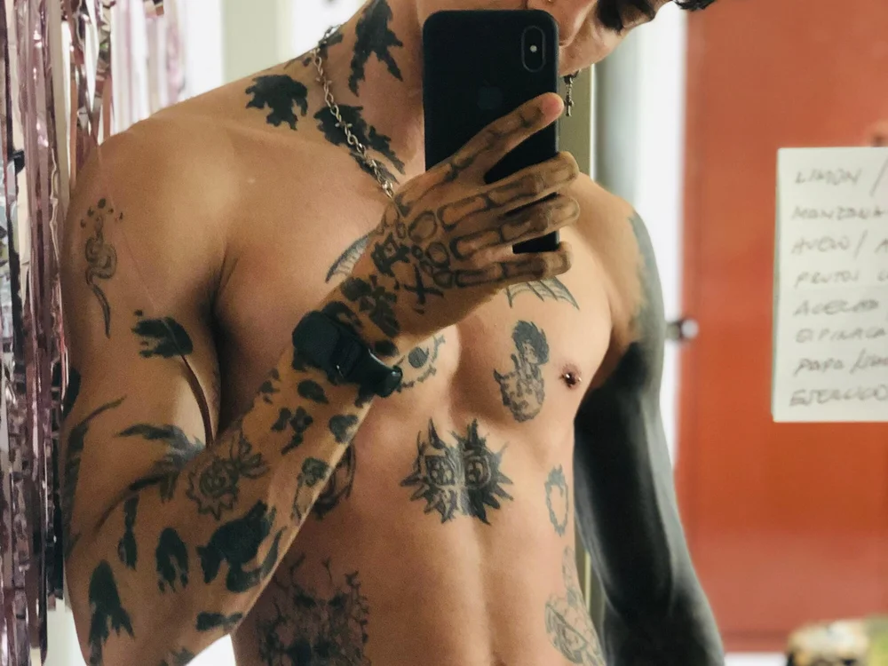 Vergil_Noir_ offline XXX-chat