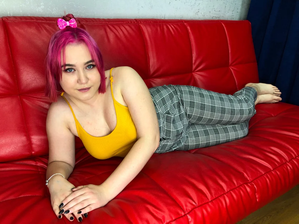 LoraLaymond's Offline Chat Room
