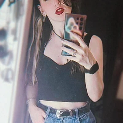 -willowgrey-'s Offline Chat Room