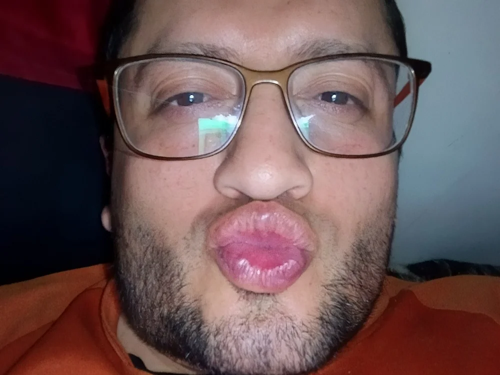 Offline XXX chat modela fabianotavo