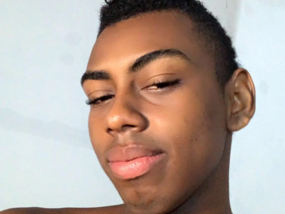 Miguel_ebony offline chatrum