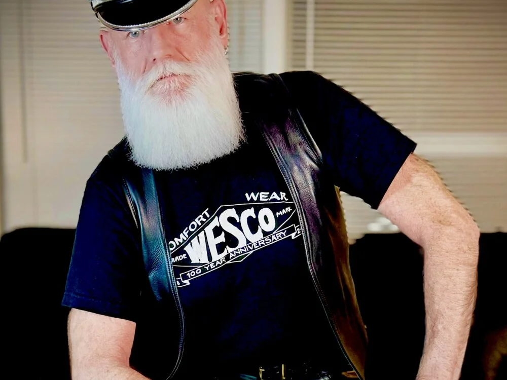 LthrPDXn Offline XXX chat