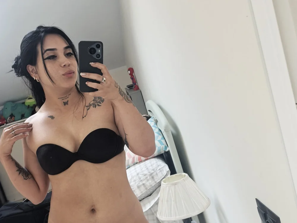 Ferarevelu's Offline XXX Chat