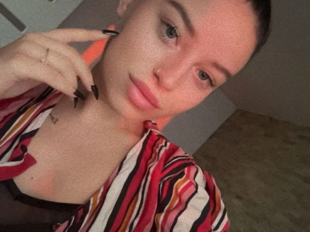 BonnieBe's Offline XXX Chat