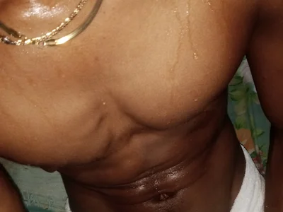 Untal_ Male Rubbing Free Webcam Striptease