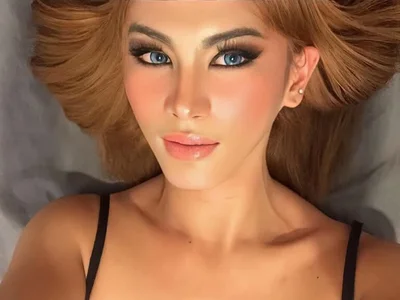 Estella_Hilton - Trans 