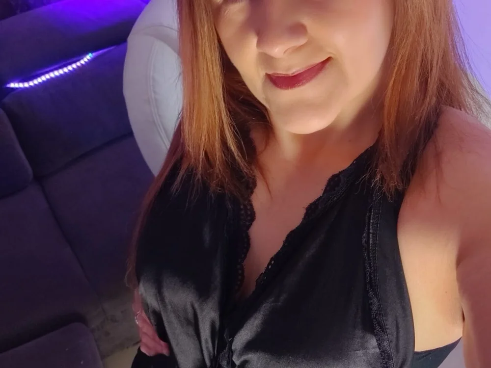 Sarah_Robins' Offline Chat Room