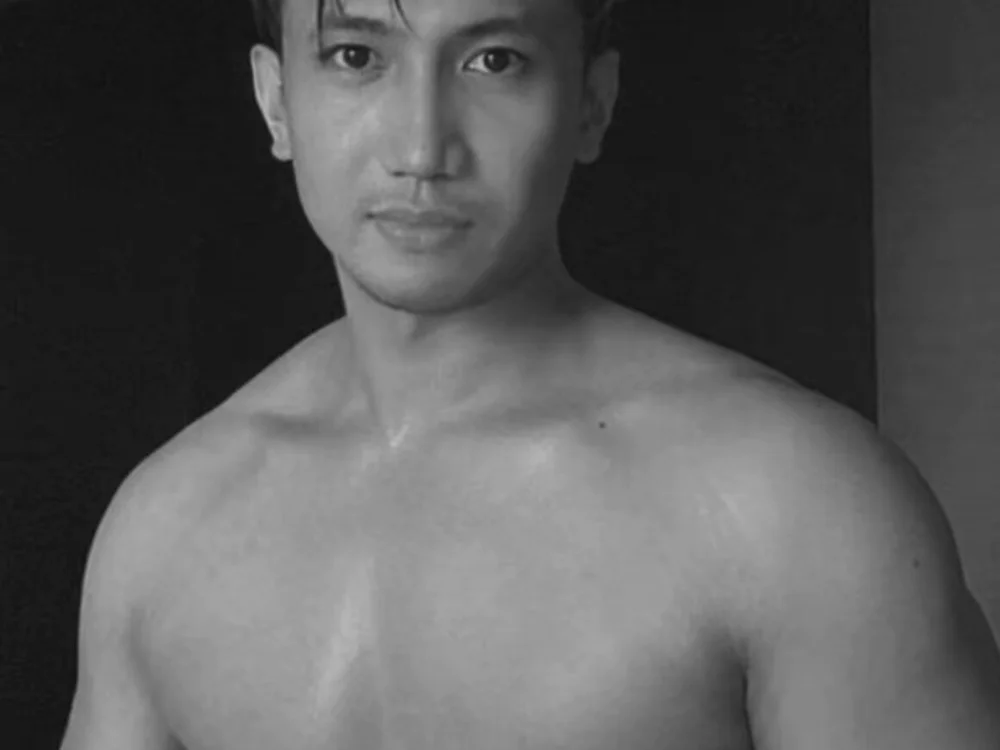 Bryan_Hotmale