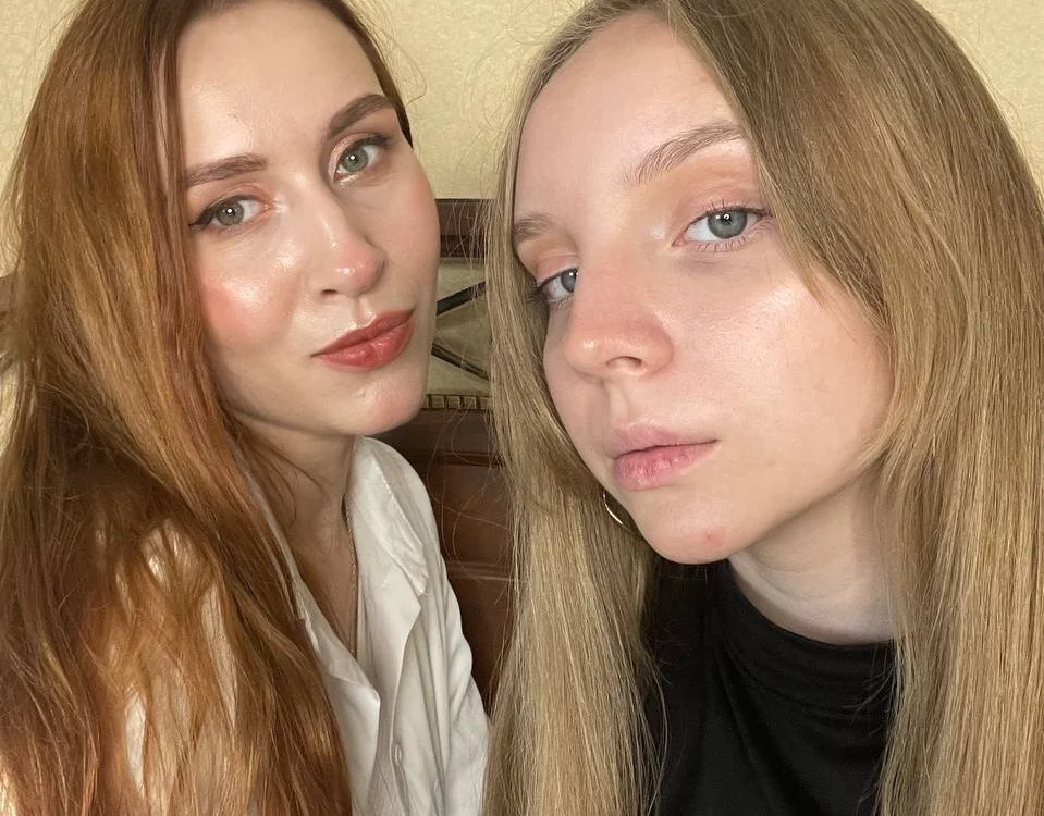 ArnoldMildred's Offline Chat Room