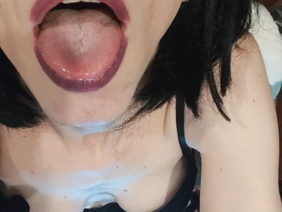 april_show_her profile