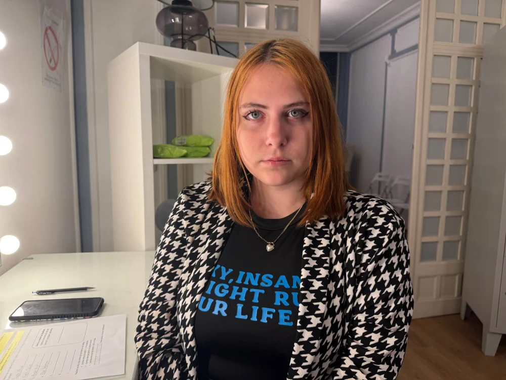 Poppy_Vega's Offline Chat Room