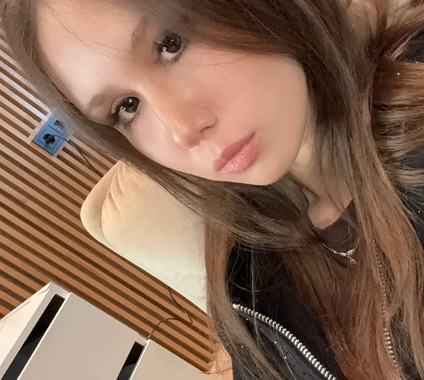 VedaFurbeck Offline XXX-Chat