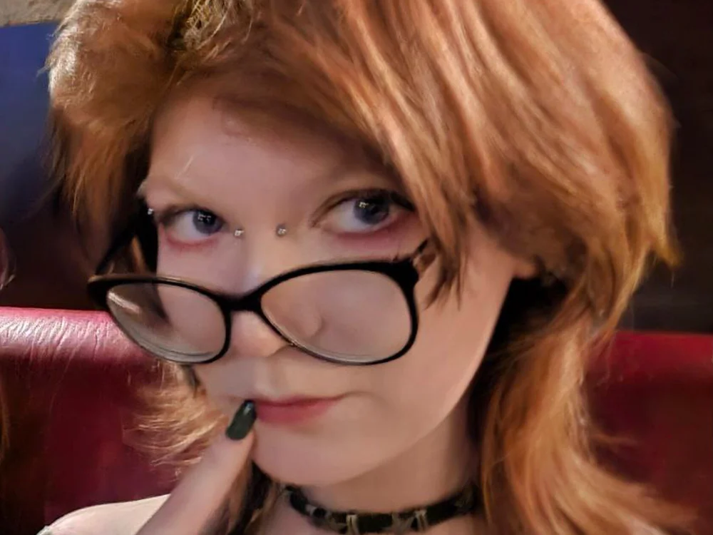 BessHusonn Offline XXX chat