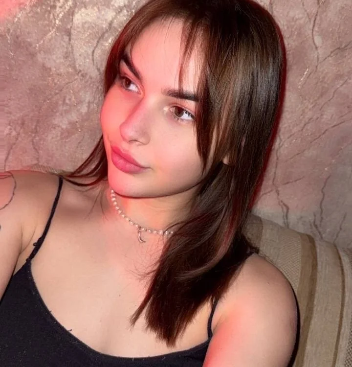 LunaHeadley: συνομιλία ΧΧΧ εκτός σύνδεσης