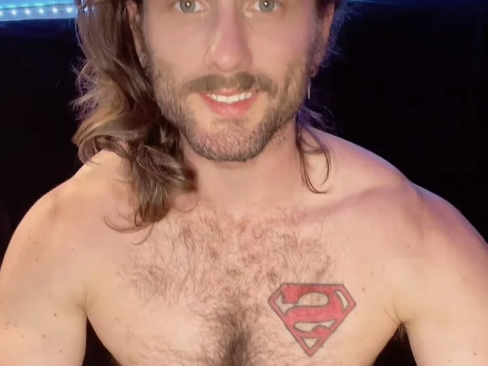 alexmannd Adlı Modelin Çevrimdışı XXX Sohbeti