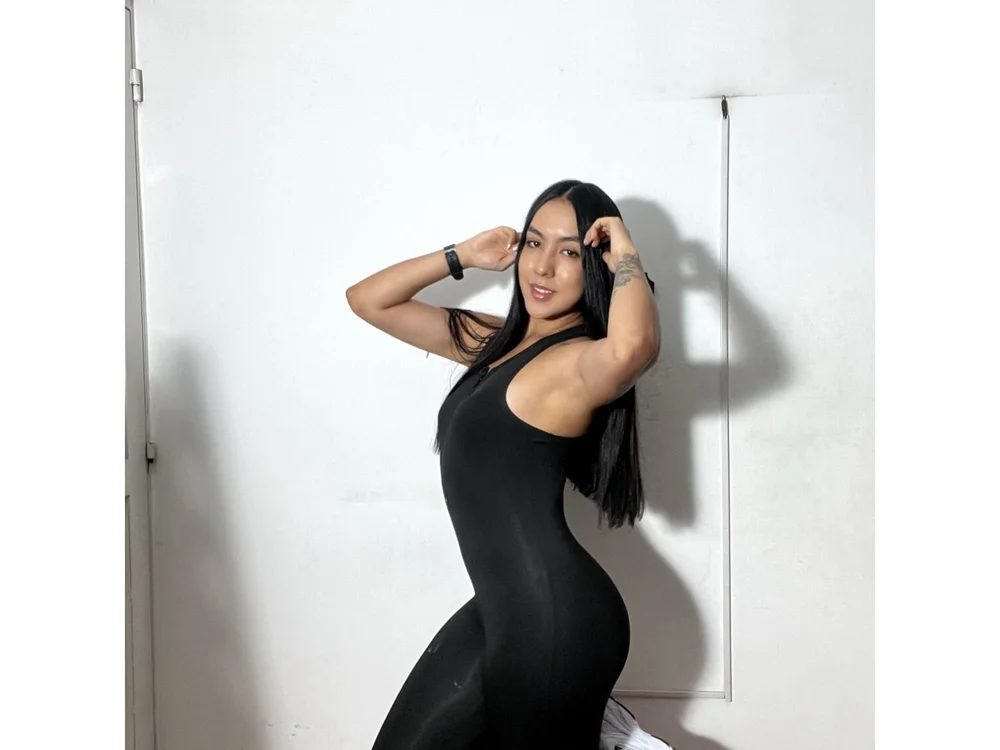 غرفة دردشة Mandyblonsson دون اتصال