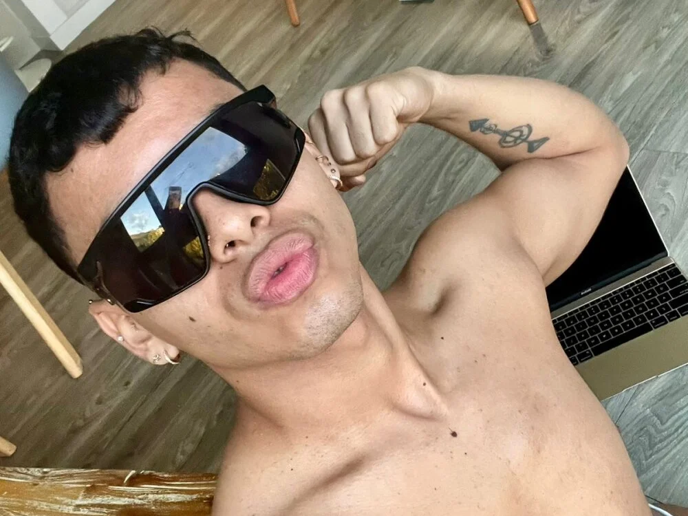 Auren_Sethian's Offline XXX Chat