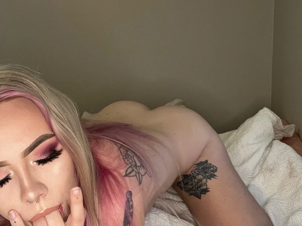 PoppyxDancerx's Offline XXX Chat