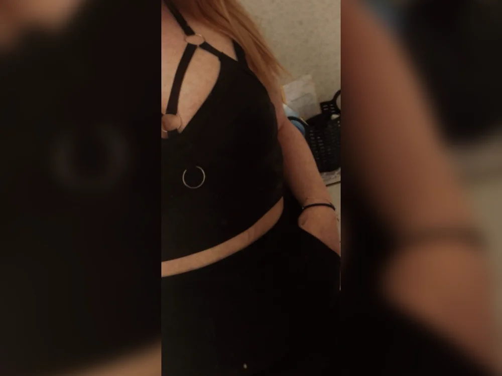 CurveQueen69 offline chatrum