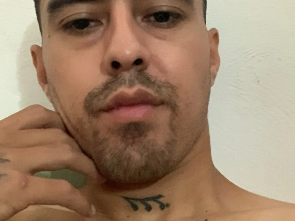 Rober23cm offline XXX-chat