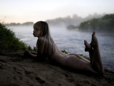 ho1yho1e Offline XXX-Chat