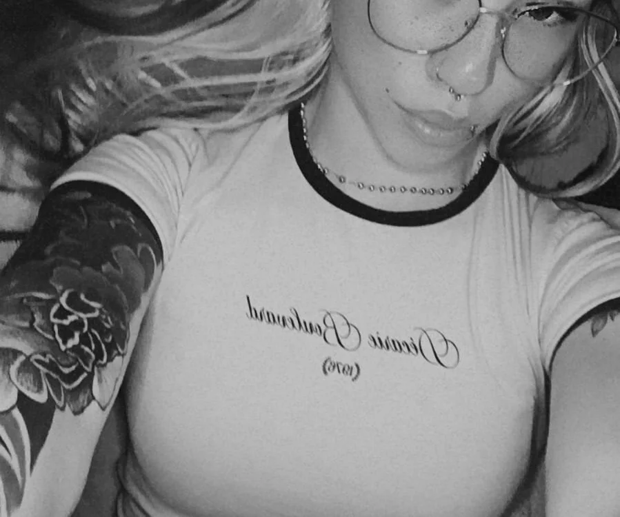 nina_rabbit Adlı Modelin Çevrimdışı XXX Sohbeti