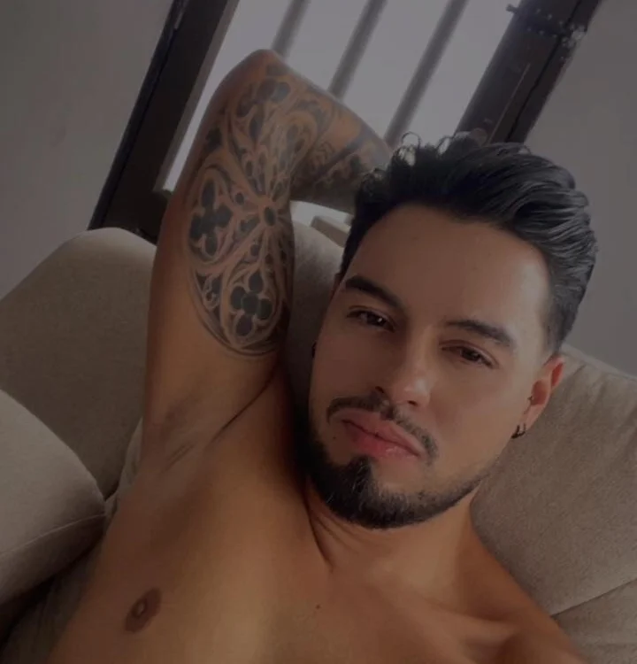 DaveParker_ Offline XXX-chat