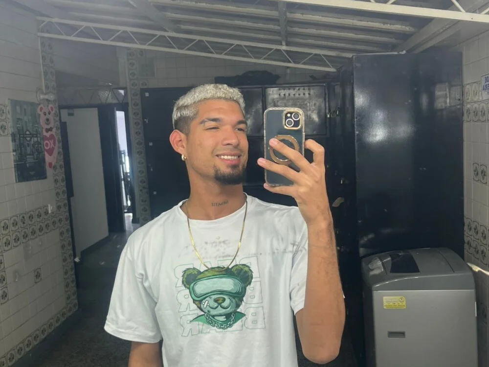 Carlos_alfonzo Obrolan XXX Offline