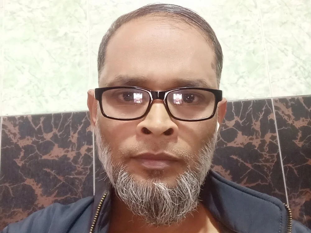 sergiorofiqs Offline XXX-Chat