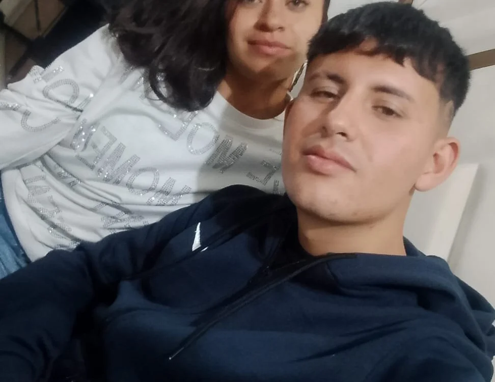 Valentina_and_thiago's Offline XXX Chat