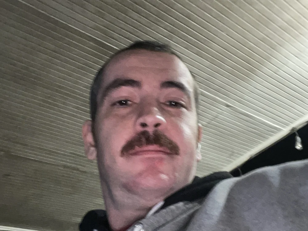 marriedslave's Offline Chat Room