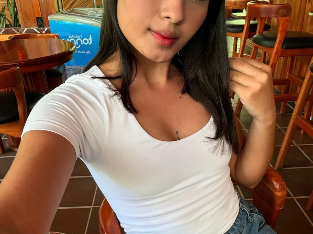 laura_chips' Offline XXX Chat