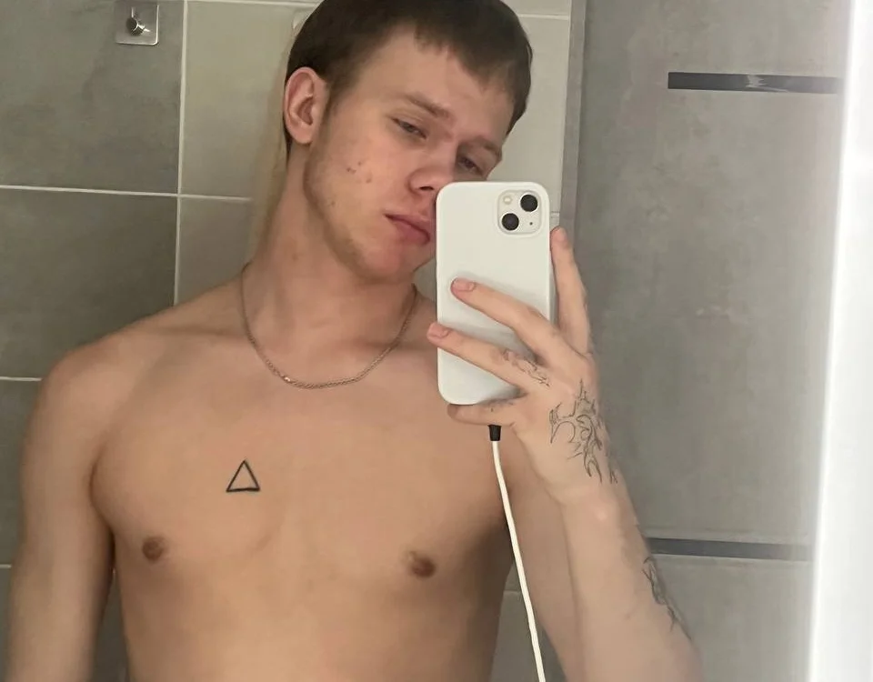 twel_veeek cam model