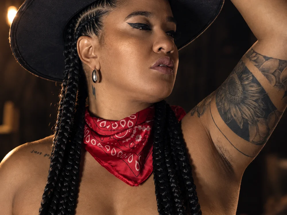 cover photo of cinnamon_afrodit