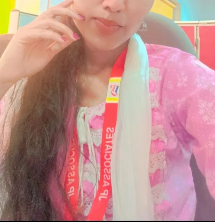 Rakhi_D's Offline Chat Room